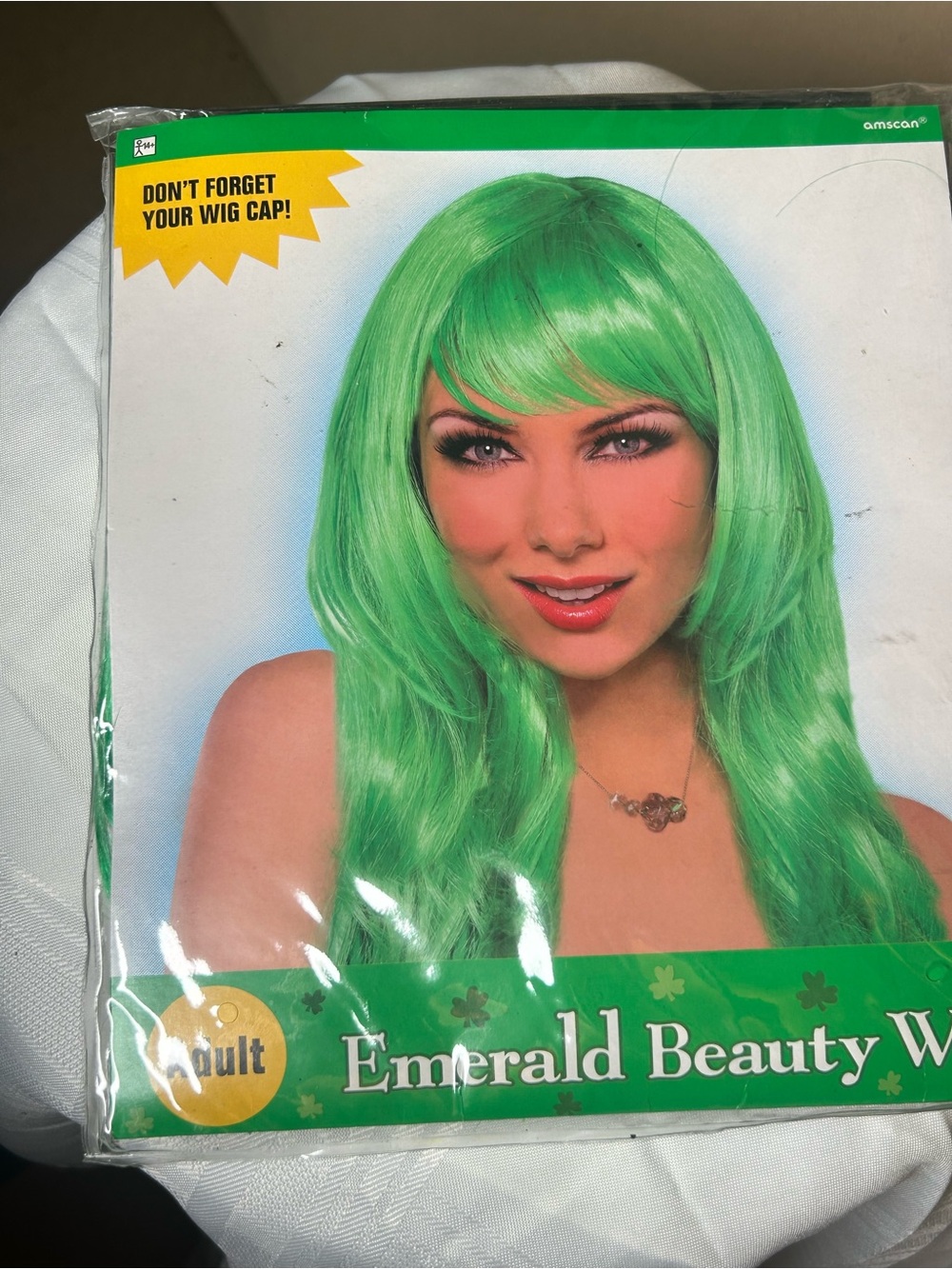 Halloween costume wig Amscan Emerald Beauty Wig in Bright Green
